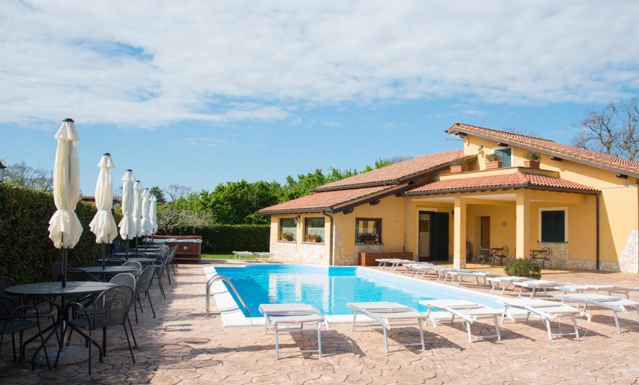 Bed and Breakfast L'Infinito Carbognano Exterior foto
