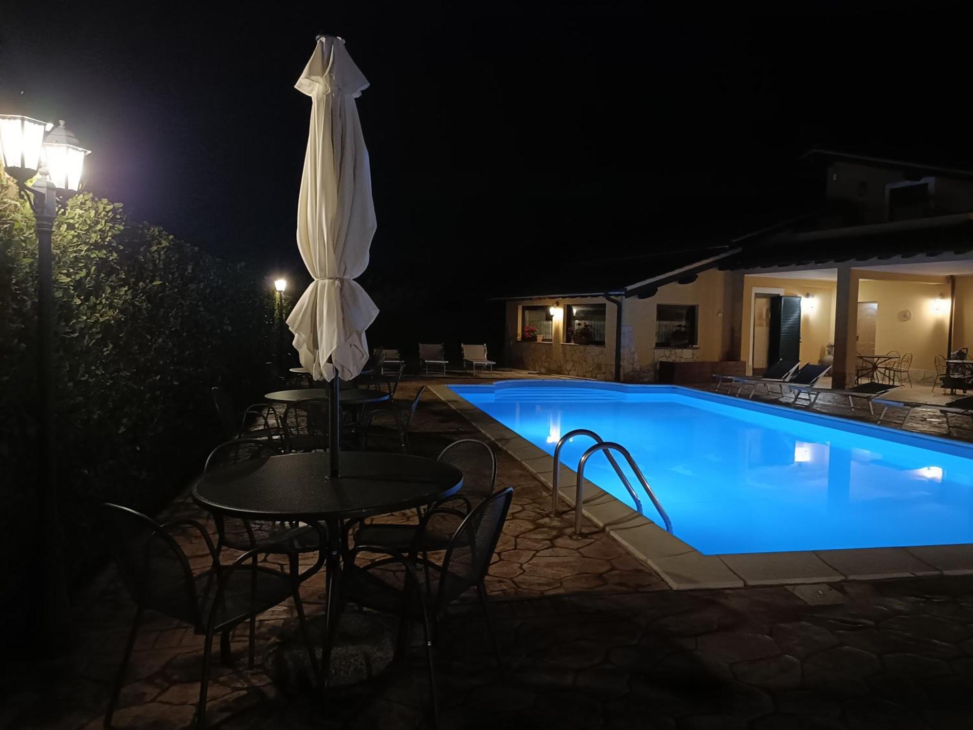 Bed and Breakfast L'Infinito Carbognano Exterior foto